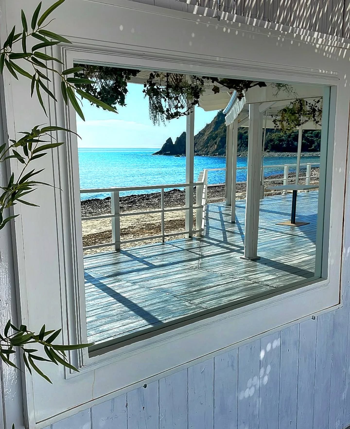 Dicono che lo🪞specchio rifletta l'anima...beh, ovviamente la nostra non poteva che essere questo meraviglioso 🌊mare, la nostra vera essenza💙 il nostro "iki"❤️
Ci troviamo in
📍ʟᴏᴄᴀʟɪᴛÀ ᴍᴏɴᴛᴇ ᴛᴜʀɴᴜ, ᴄᴀꜱᴛɪᴀᴅᴀꜱ
📲③⑧⓪⑤②②⑨⑧⑤⑨
⏳️siamo aperti tutti i giorni dal martedì alla domenica⌛️
Dalle 9.00🕘
Alle 19.00🕖
#IKIBEACH #seafood #sardinia #sardegna ##cagliari ##costarei ##holiday #castiadas #sky #sea